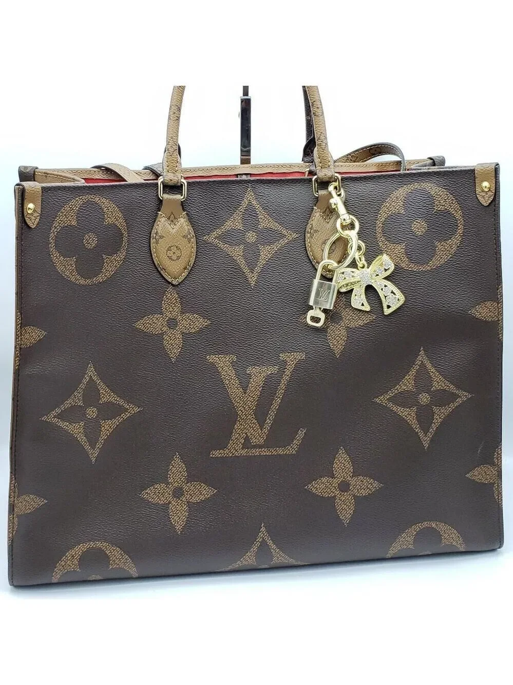 Authentic Louis Vuitton Lock & Key with Unbranded Ribbon Charm, Keychain